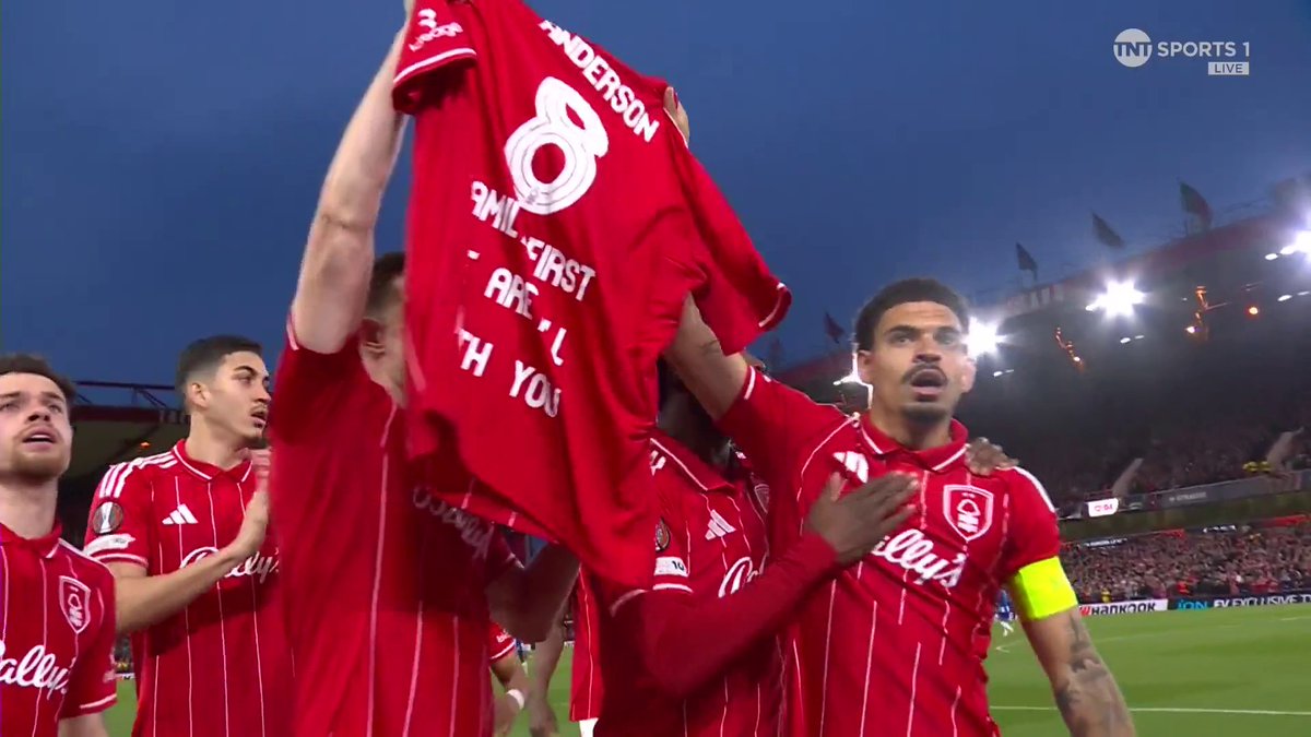 😢 Morgan Gibbs-White’s voice cracking at the end of this interview when discussing Elliot Anderson losing his mother. Such awful news. #nffc