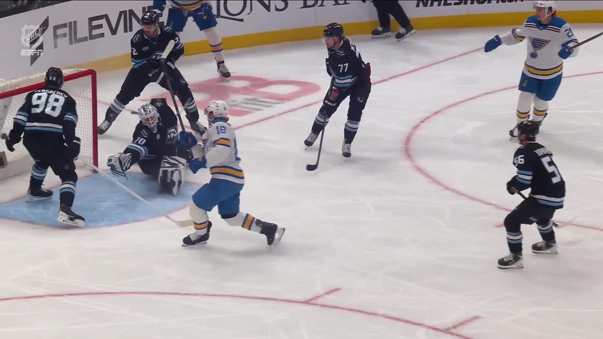 Robert Thomas cannot be contained. #stlblues