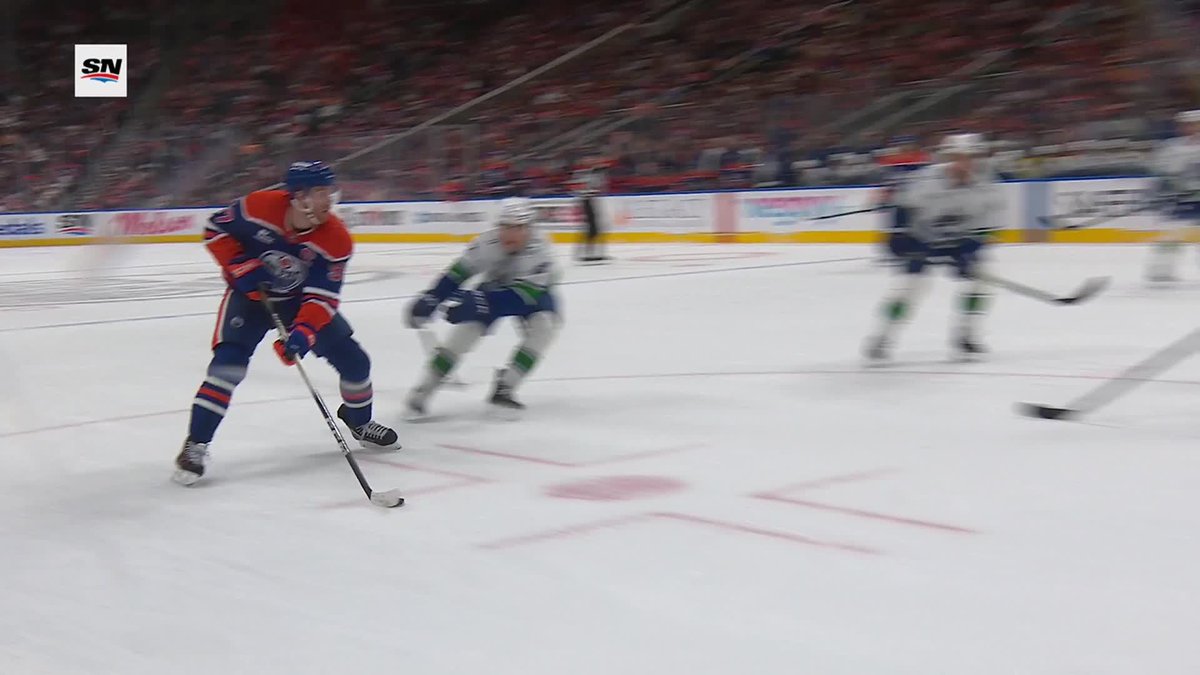 MATT SAVOIE WITH HIS FIRST NHL HATTY AND IT WAS ALL IN THE FIRST PERIOD OH MY 😱🚨