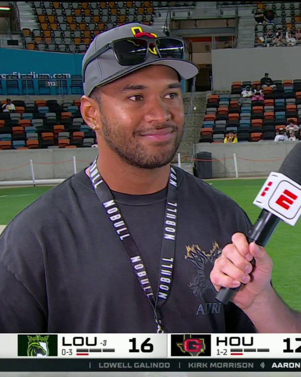 Tua Tagovailoa pulled up to show little bro some love ❤️ Tua's brother Taulia plays QB for the UFL's Houston Gamblers 🏈
