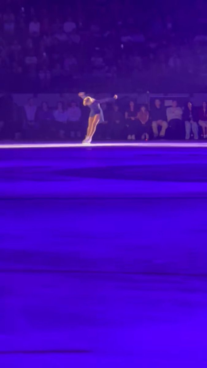 Amber’s ‘I Will Find You/The Return’ step sequence and choreographic sequence during Stars on Ice in Fort Myers, Florida!