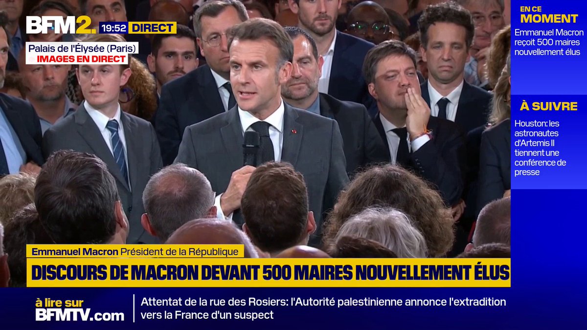 Faux comptes sur les réseaux sociaux : "L'Europe doit être le premier territoire où on les interdit", déclare Emmanuel Macron face à 500 maires invités à l'Élysée #BFM2