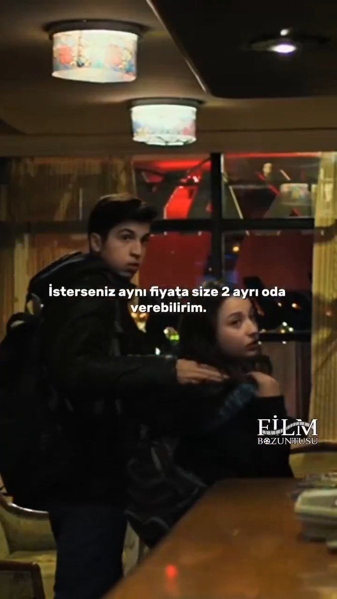 Otel odası bulamayan liseliler
