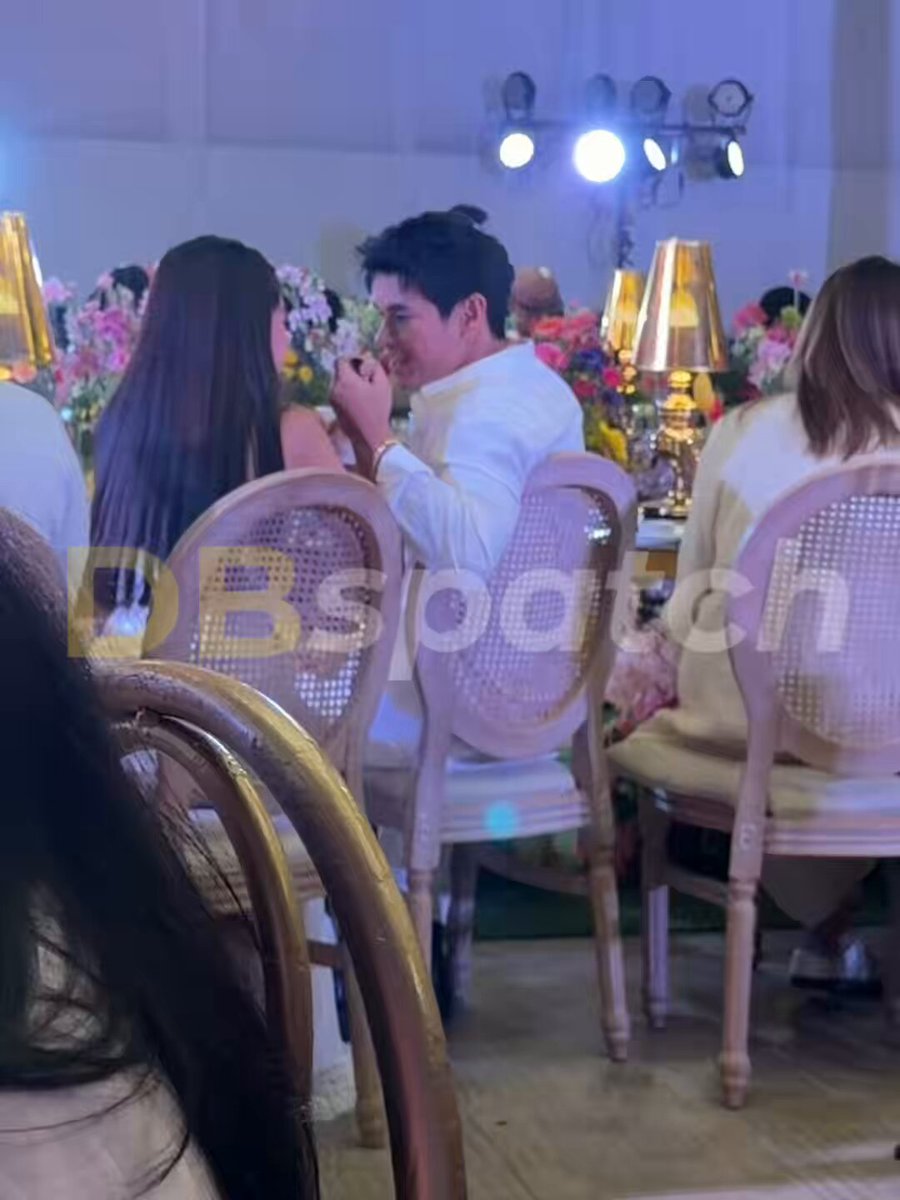 [JUST IN] THE SWEETEST MOMENTS ARE THE QUIETEST 🍽️✨ [#DBSpatch | Exclusive] No big announcements. No need for words. Just a simple gesture that says more than anything else ever could. A surfaced clip shows Dustin Yu and Bianca De Vera sharing a quiet “nagsusubuan” moment, and somehow, it speaks volumes. The ease, the comfort, the way they naturally take care of each other, it’s the kind of connection you don’t have to question. No cameras needed. No audience required. Just two people in their own little world, expressing something genuine in the softest, most effortless way. For the #Cheffies, we’re sharing this as a small comeback gift from #DBSpatch. A reminder that sometimes, the realest moments are the simplest ones. Because love doesn’t always have to be loud. Sometimes… it just looks like this.