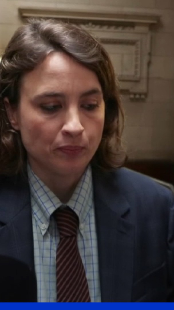 "C'est un jour important pour moi. C'est la fin de mon parcours judiciaire. Je pense à tous les enfants victimes de pédocriminalité" La réaction d'Adèle Haenel après la condamnation définitive du cinéaste Christophe Ruggia