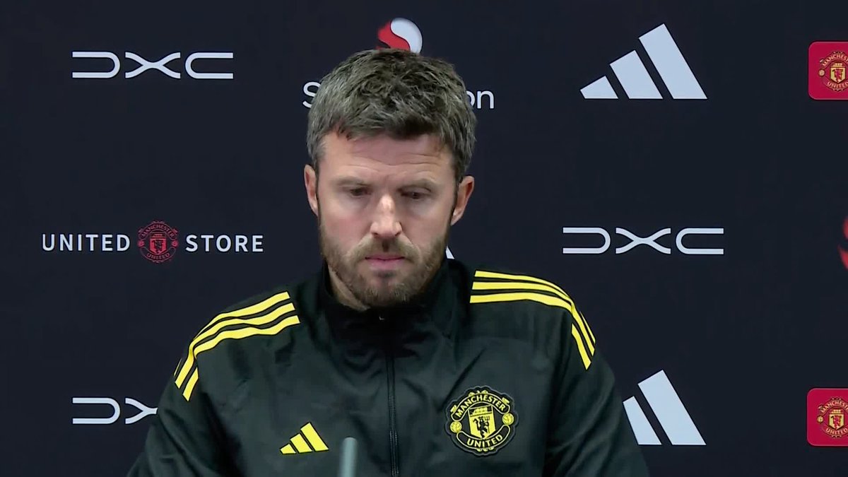 "We are disappointed and did not agree with it" 🗣️ Michael Carrick has confirmed Lisandro Martinez will be suspended for Saturday's trip to Chelsea 🔴