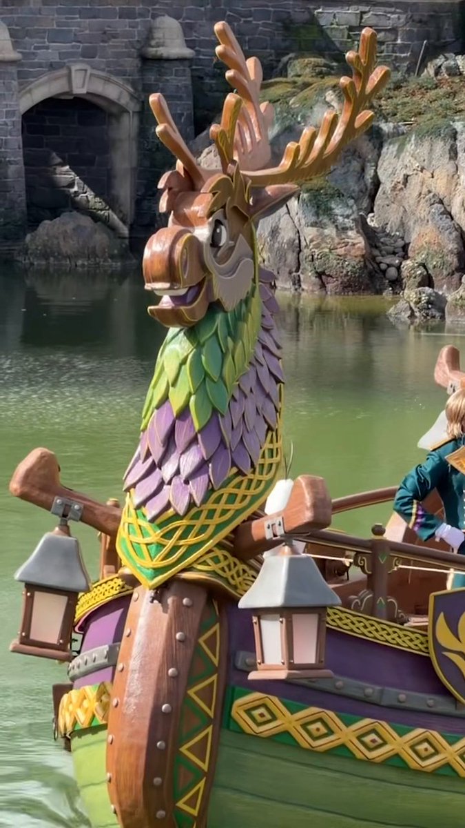 A+ in craftsmanship and artistry! 🎨 From Norway to World of Frozen at Disneyland Paris, Disney Imagineers used real world inspiration ❄️