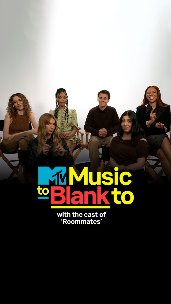 Nothing better than having a similar music taste to your 'ROOMMATES' 🎶🎧 Netflix