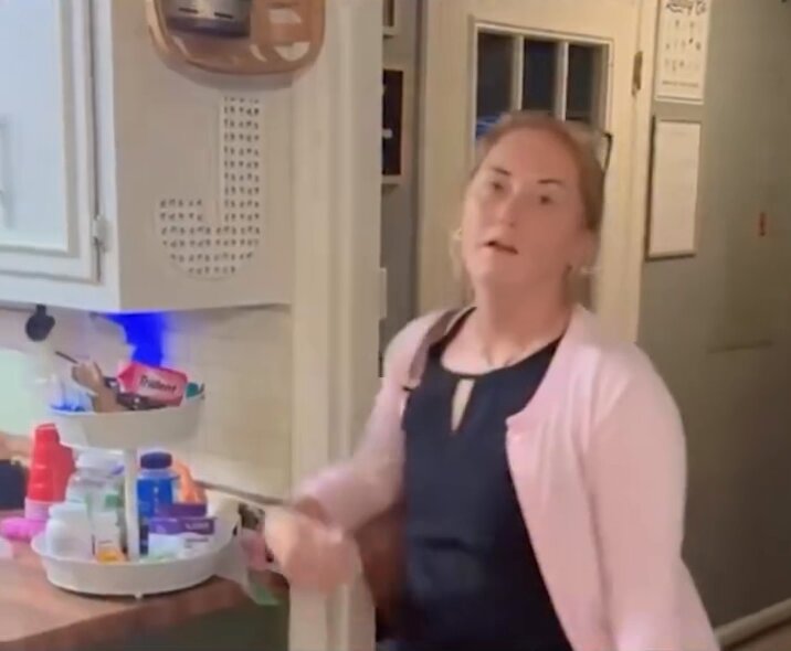 She came home late, ready to cook, but was shocked by what her husband did 🥹 It's the little things that matters ❤️
