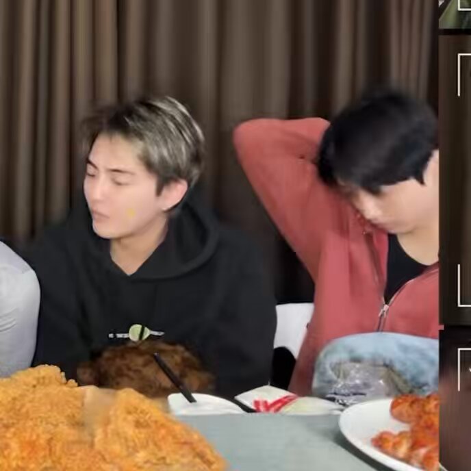 ฮ: ผมอยากมีแฟนเพลงเยอะ ๆ อะ น: ใช่ๆๆ ผมก็อยากมีแฟนเพลงเยอะ ๆ เหมือนกันค้าบบบ อ: นี่ยังไม่เยอะอีกหรอ น: ไม่ ทุกวันนี้แฟนคลับเยอะกว่า อยากให้คนชอบเพลงเราเยอะ ๆ เลยค้าบบบ เอ็นดูจัง แล้วน้องเน้กมานใช้น้ำเสียงท่าทางเด็กน้อยมาก 🥺🫳🏻 #NEXnattakit #HEARTchuthiwat #EATอีสมารูอ้วยxBUS