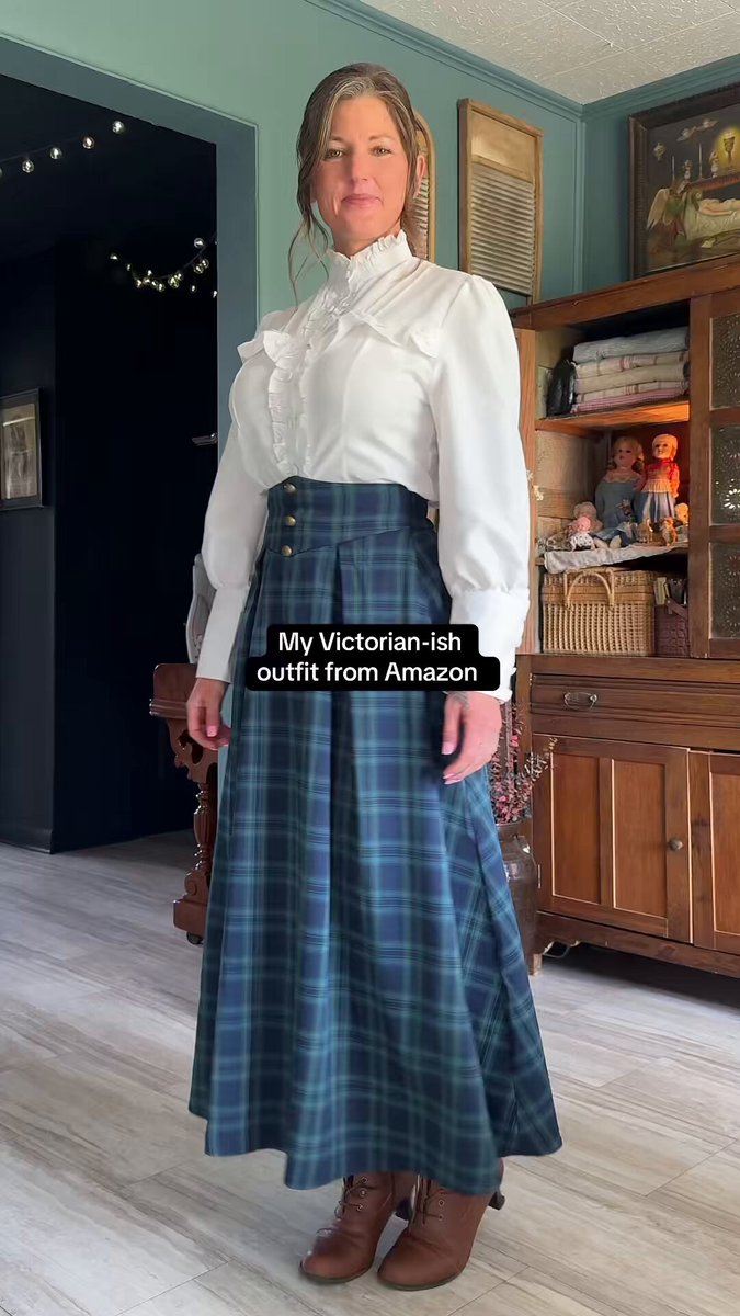 This was my outfit I wore today volunteering as a docent. Also, I like wearing it to church. :)