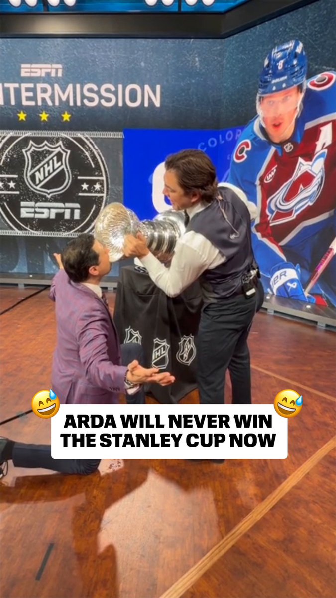 .TJ Oshie had to hook it up for ᴀʀᴅᴀ Öᴄᴀʟ 😆 The Stanley Cup playoffs kick off Saturday at 3 PM ET on ESPN and the ESPN App 🙌