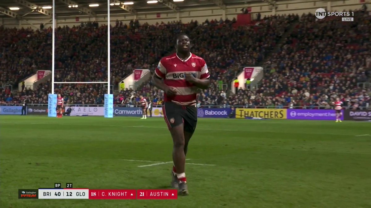 No return wave from Ellis Genge this time but the Ashton Gate faithful don't forget and Afolabi Fasogbon appreciates the humour 🤣 👋 📺 Stream TNT Sports with HBO Max