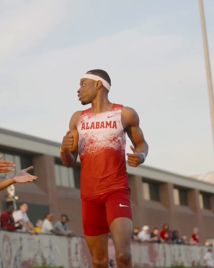 Two Olympians. Top 3. 200m. Casually 😌 #NCAATF x 🎥 @alabamatrack