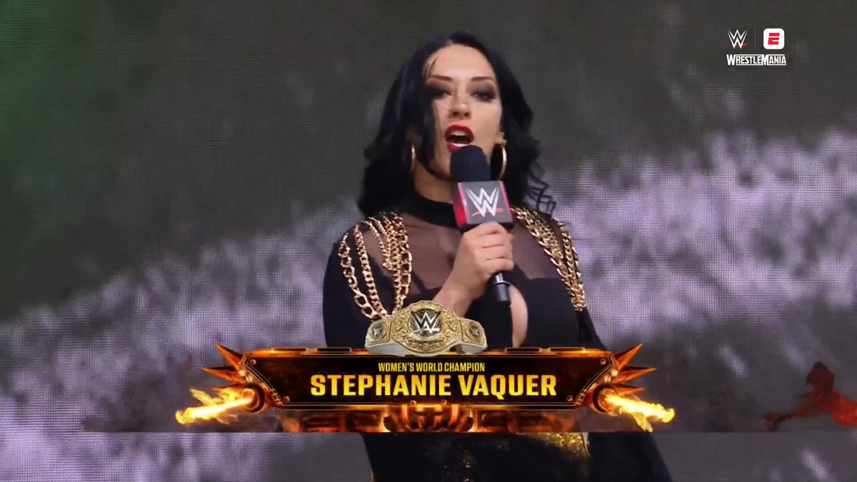 .Stephanie Vaquer is not playing into LIV Morgan's antics! 👀
