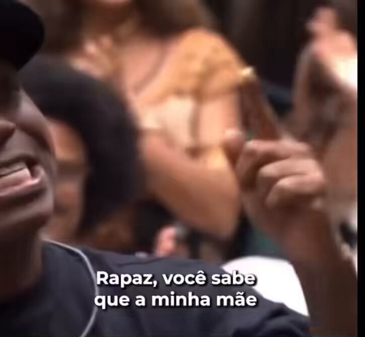 Lembram disso? No primeiro dia do #BBB26, o Edilson Capetinha 🏆 disse que a mãe dele estava assistindo o programa com uma televisão que o Oscar Schmidt, irmão do Tadeu, ajudou ele a ganhar. Edilson deve estar devastado o falecimento do Oscar. Que Deus conforte o coração do Edilson.🖤