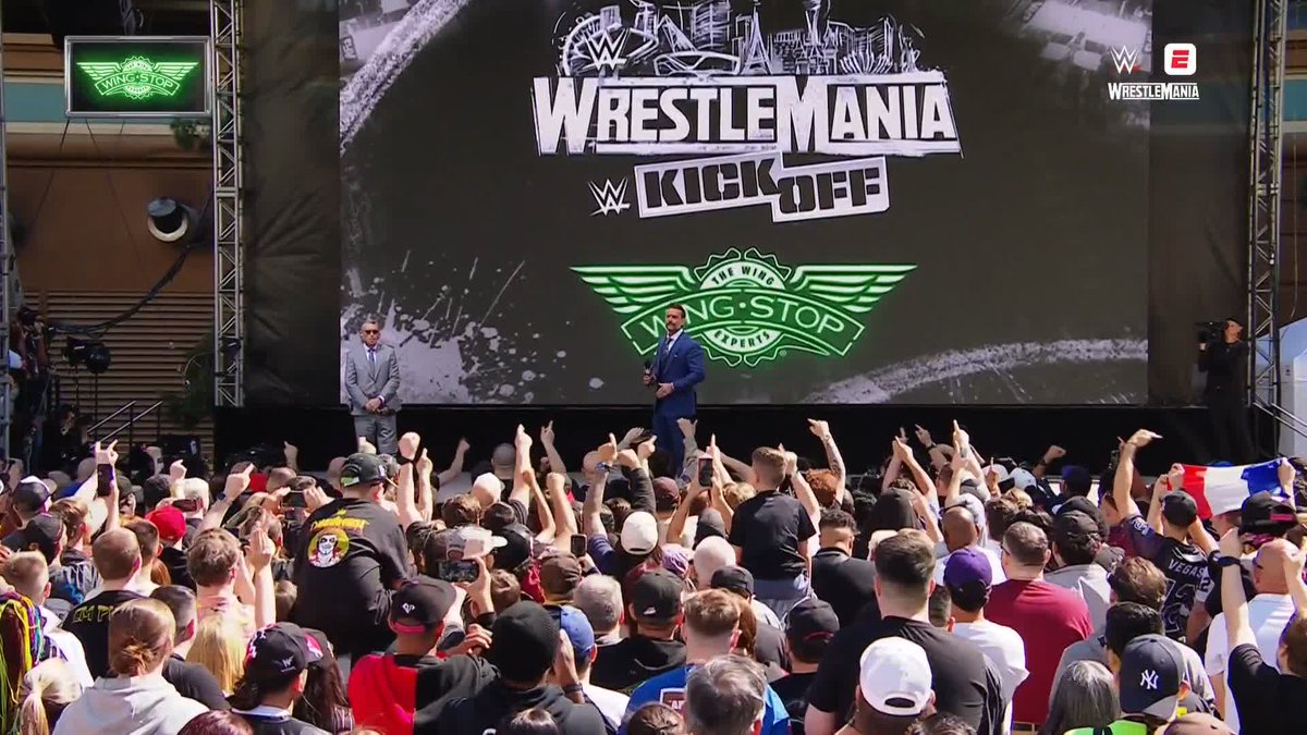 .player/coach is grateful for the WWE Universe! 👏