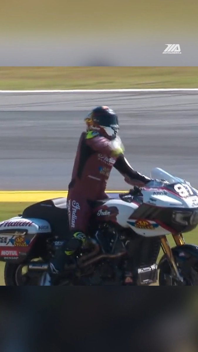 😲 Rocco Landers pulled off a big save during qualifying, then quickly signaled for the session to be red-flagged after oil began leaking from his bike. #baggers #motorsports #motorcycle #racing #baggers