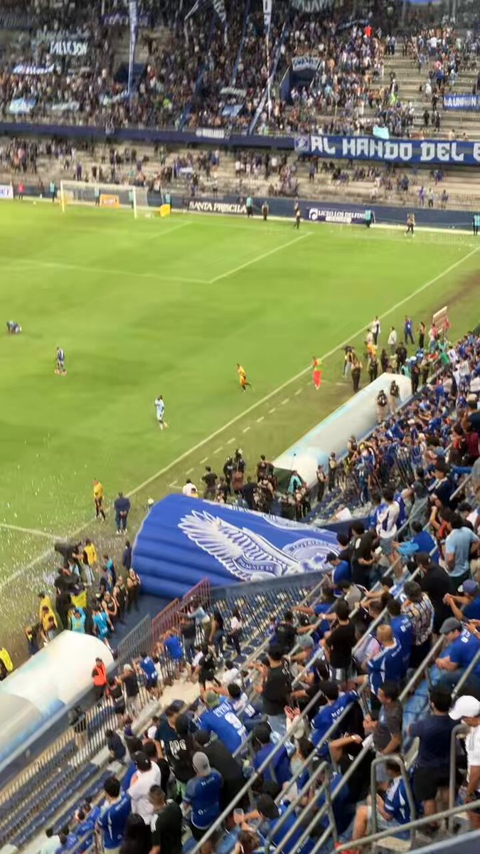 Así despidió la hinchada de Club Sport Emelec a Vicente Sánchez.