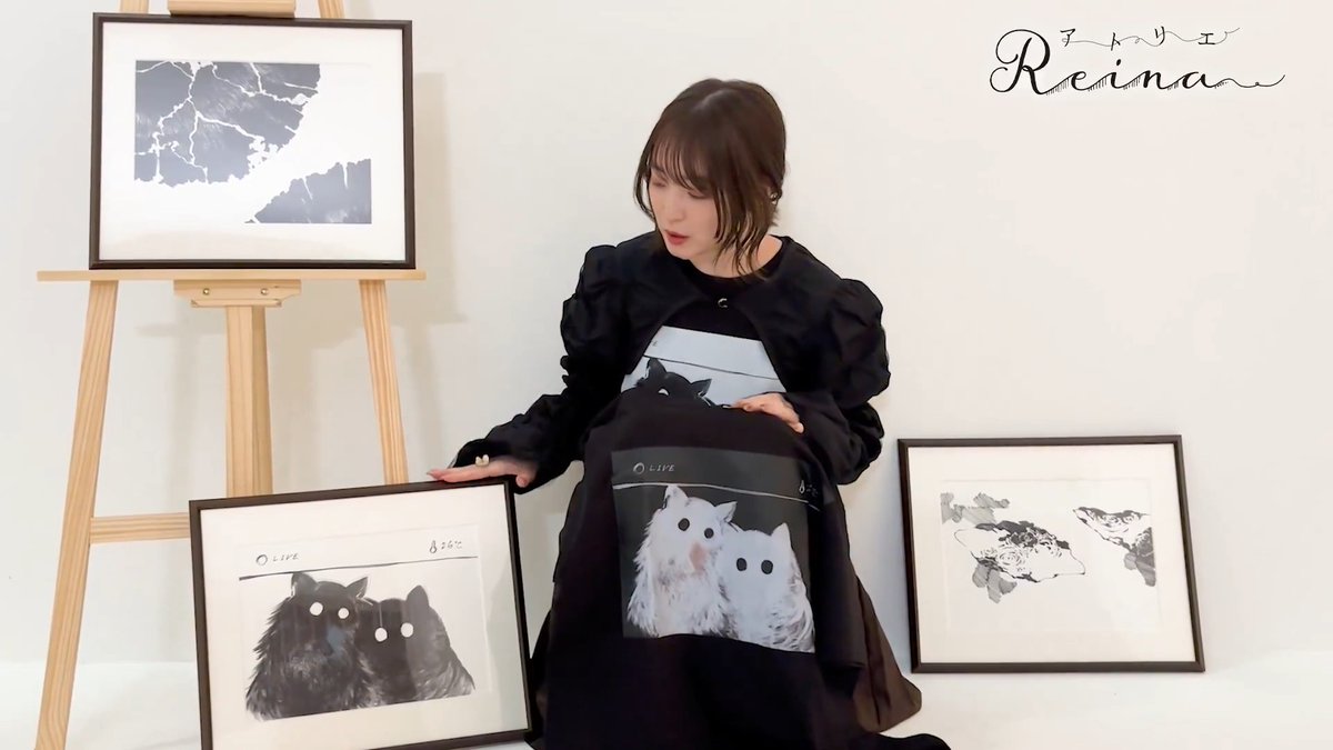 上田麗奈さんが生配信番組『アトリエReina』で描いたイラストをデザインしたTシャツが本日正午よりインフォスクエアにて期間限定販売📢上田さんが今回のコレクションで採用したイラストを全種ご紹介🎨 #アトリエReina #上田麗奈