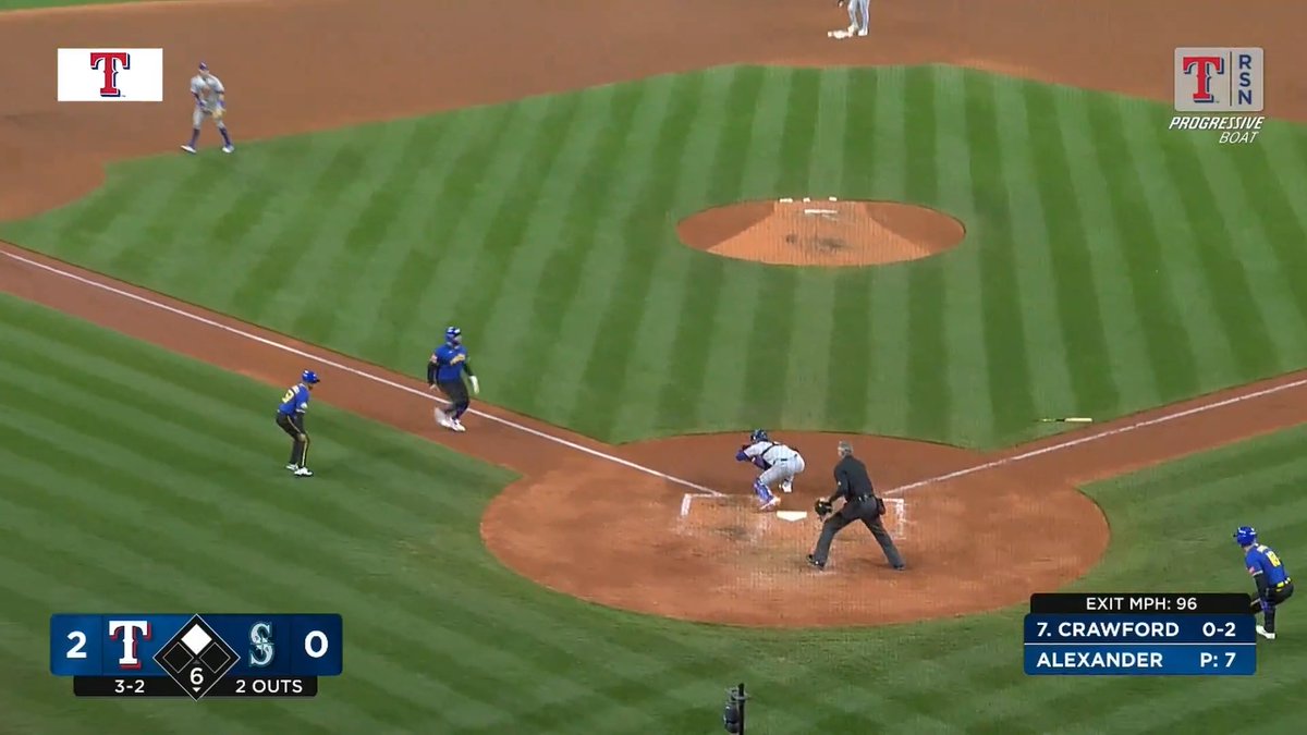 Mariners 3B coach must have money on the Rangers