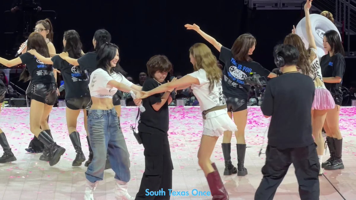 TWICE dragging out the staff &amp; crew to make them dance for the TWICE SONG encore, Jeongyeon and Mina even made a circle to dance around one of them 😭