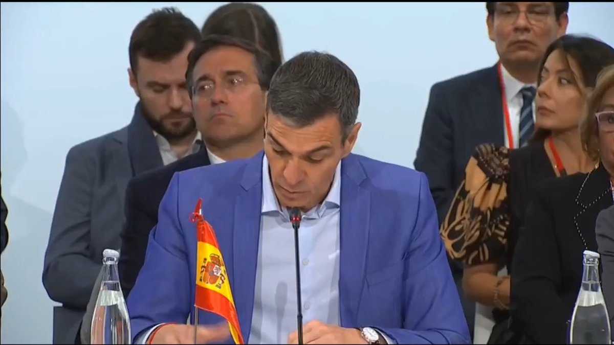 #EnDirecto | Sánchez, en la reunión “En Defensa de la Democracia”: “Creemos que ha llegado el momento de que la ONU sea renovada, reformada y, ¿por qué no?, dirigida por una mujer. No es solo una cuestión de justicia, sino también de credibilidad”