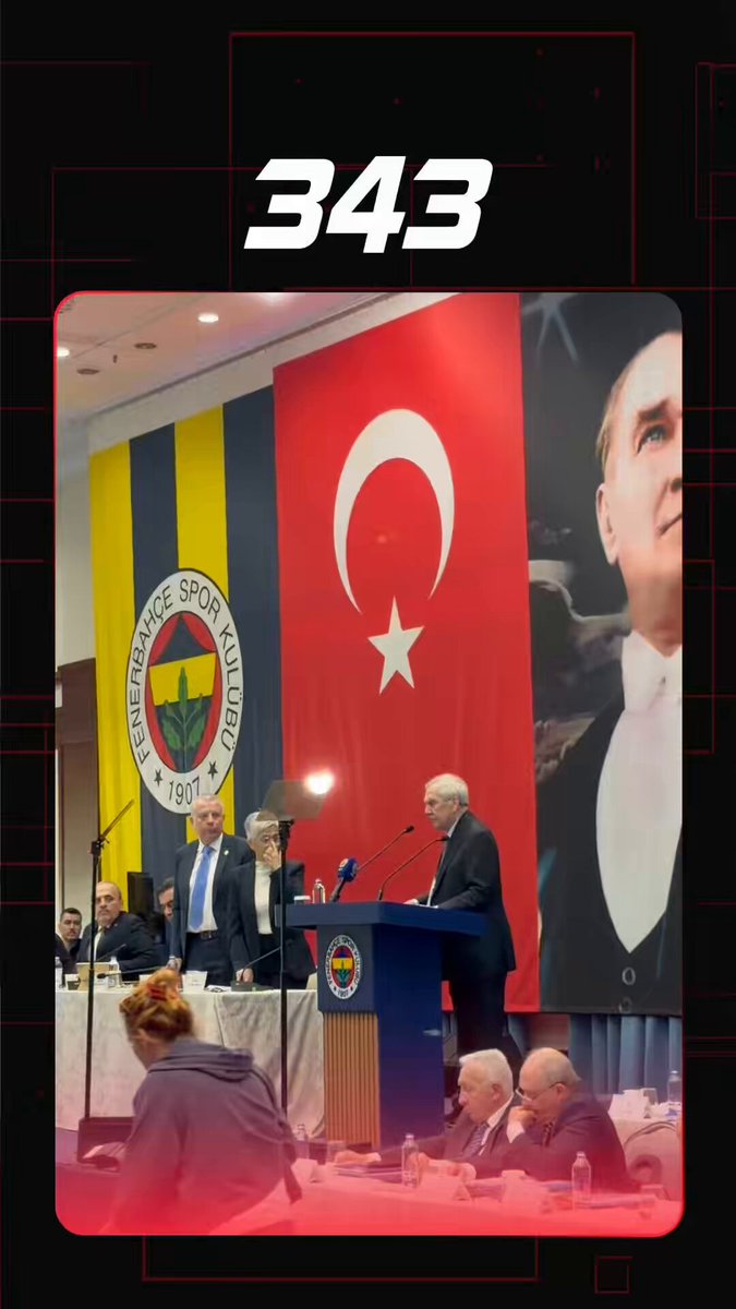 Fenerbahçe'nin eski başkanı Aziz Yıldırım konuşmasını bitirdikten sonra Sadettin Saran ve yönetim kuruluyla selamlaşmadı.