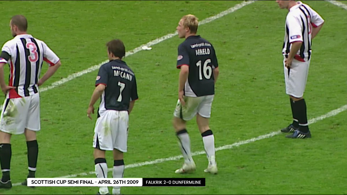 "Look at this wee fresh faced fella!" 😂 Scott Arfield looks back to his penalty in the 2009 Semi-Final between Falkirk and Dunfermline 🏆 #ScottishCup