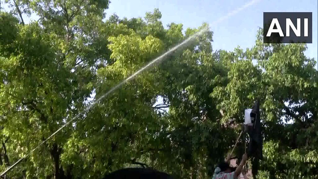 #WATCH | Delhi: Police deploy water cannons to disperse women workers of the BJP, who are protesting near the residence of Lok Sabha LoP Rahul Gandhi, a day after the Constitution (131st Amendment) Bill failed to pass in the Lok Sabha.