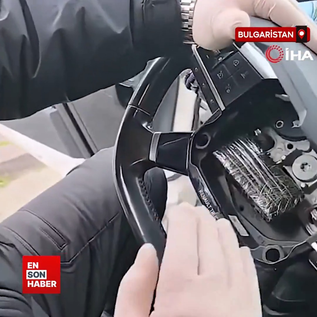 Bulgaristan üzerinden Türkiye'ye gelmekten olan tırın direksiyonuna gizlenen 1 kilo 707 gram külçe altın, Bulgar polisi tarafından ele geçirildi