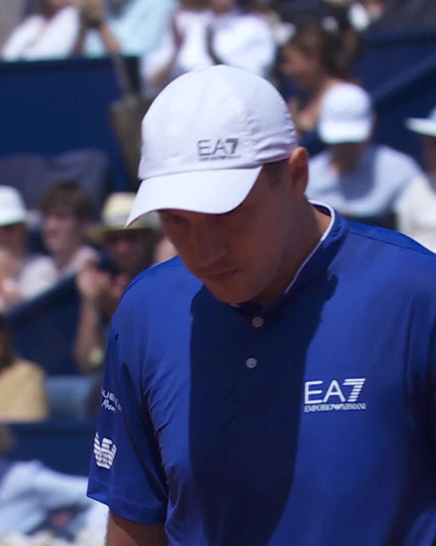 Displaying the full repertoire 👏 Hamad Medjedovic #BCNOpenBS