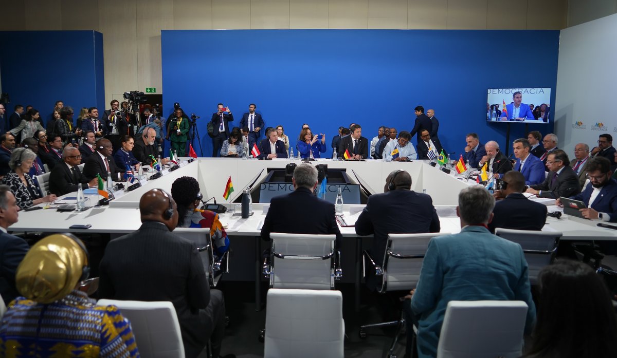 Les comparto mi intervención en la IV Cumbre en Defensa de la Democracia.