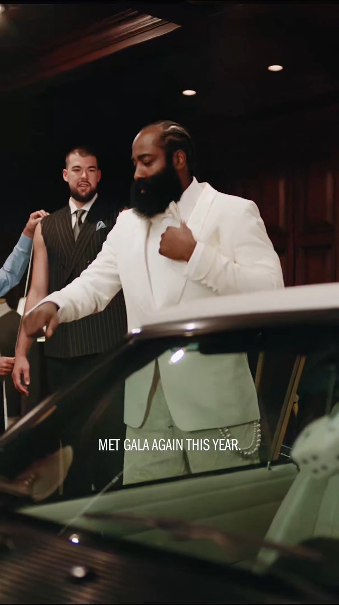 Don’t matter if it’s the tunnel or Met Gala. The guys gonna put it on regardless