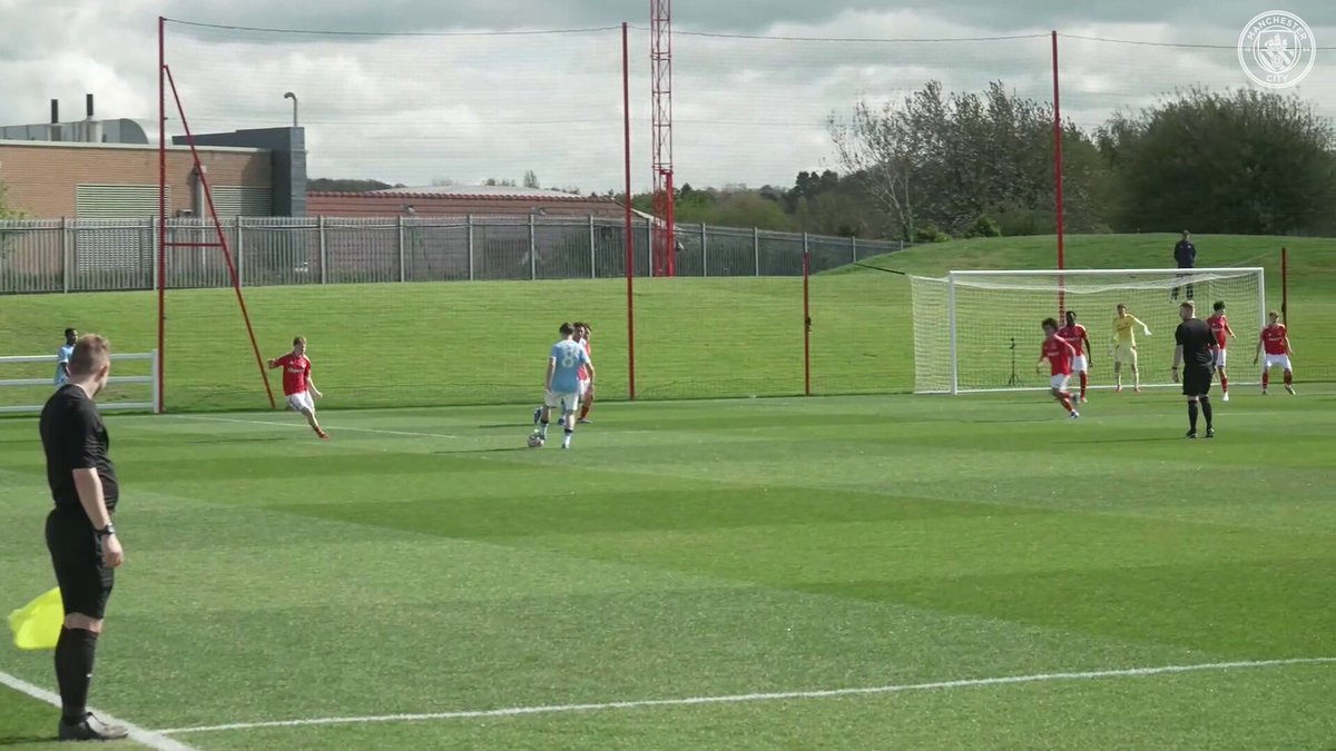Teddie Lamb heads home our third 🤩 Watch LIVE on CITY+ ➡️