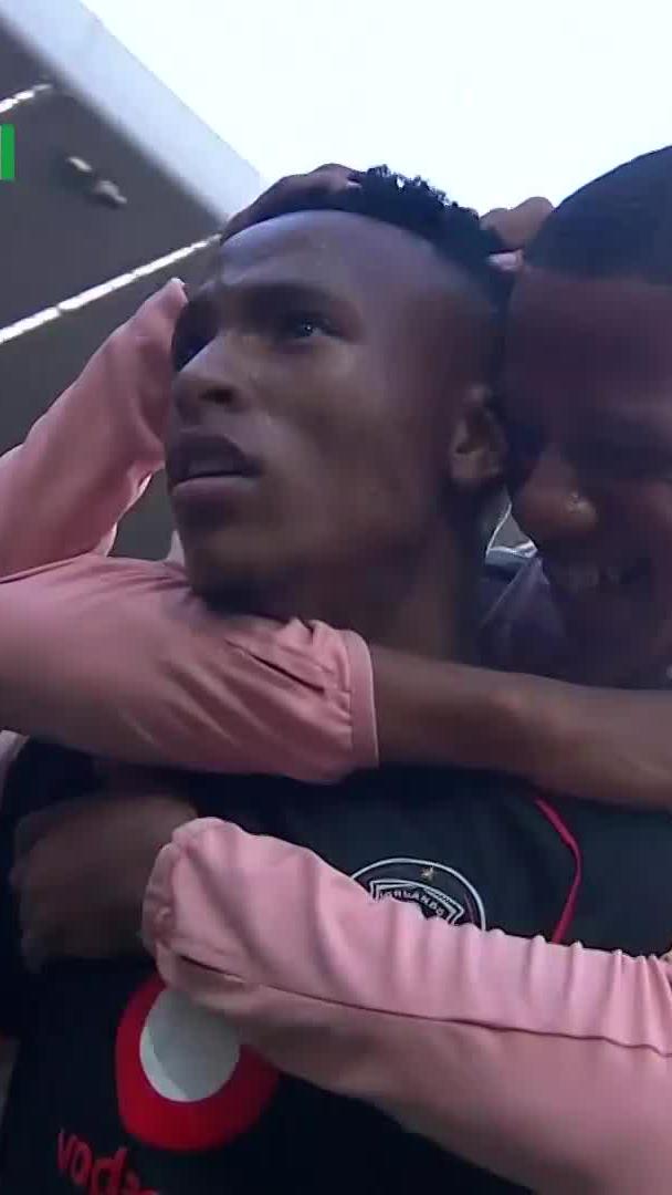 Hugo Broos, are you watching? 👀 Rele Mofokeng with another world-class finish 😮💨 📺 Stream #BetwayPrem on DStv: