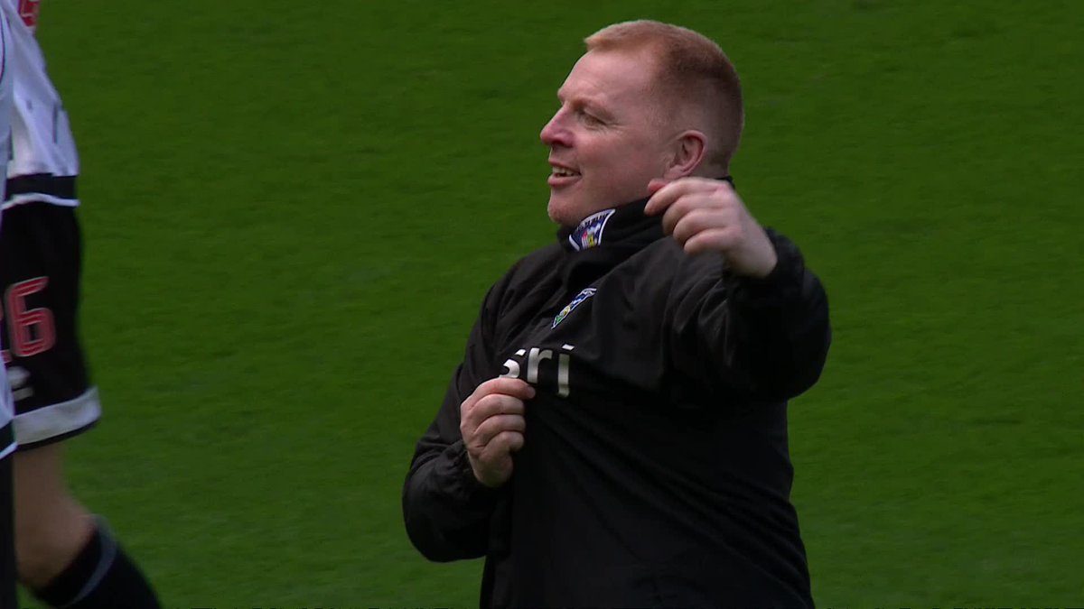 Neil Lennon soaking it in with the Dunfermline Athletic fans after booking another date at Barclays Hampden 🏁 "He thoroughly deserves it!" 🗣️ #ScottishCup