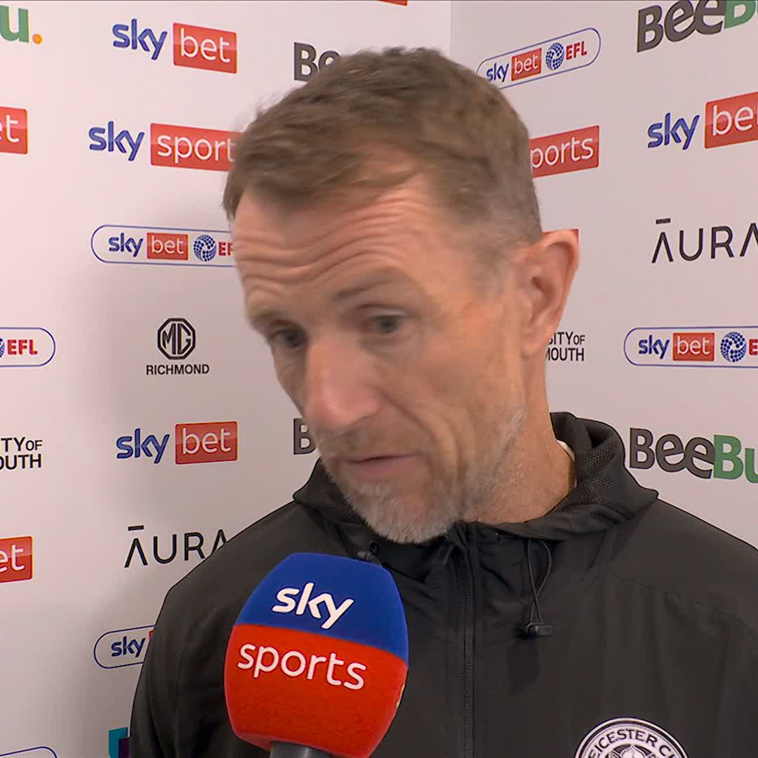 "Was it a handball for the goal? I haven't seen that..." 🫣 Gary Rowett reacts to Portsmouth’s goal 🗣️