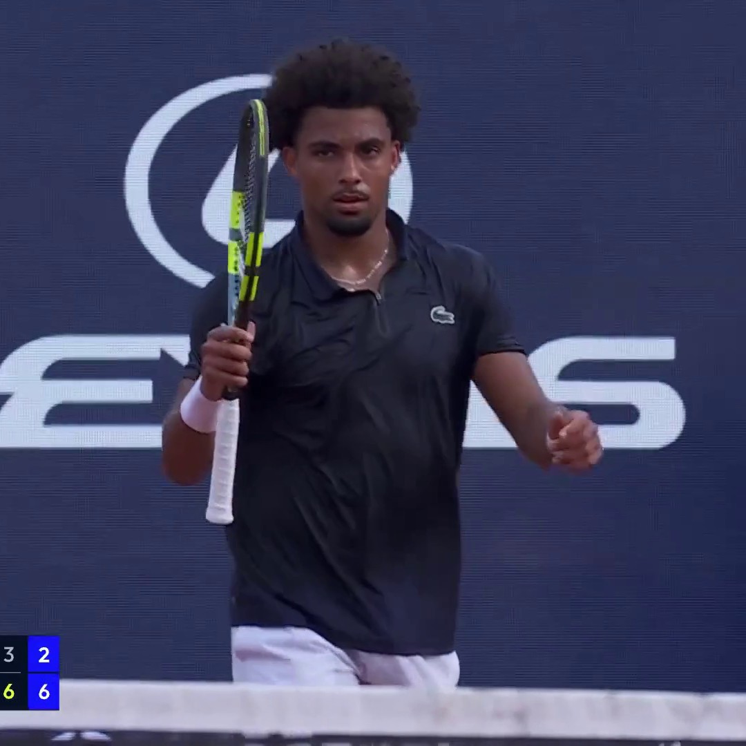 🇫🇷🇪🇸🎾 FLASH | Le Français Arthur Fils se qualifie en finale à Barcelone après une victoire contre Rafael Jodar (3-6, 6-3, 6-2). Il affrontera Andrey Rublev.