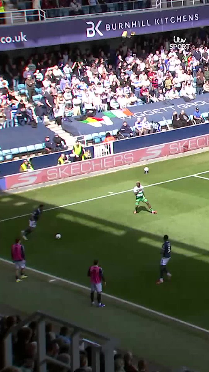 It’s getting TIGHT at the top 🤏🏻 Neghli scored this BLINDER earlier to send Millwall back into second 🫨