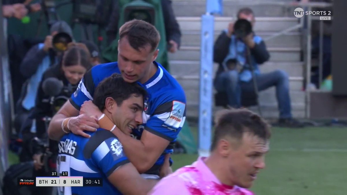 🤝 La combinación Russell-Carreras. Doblete del cordobés frente a Harlequins.