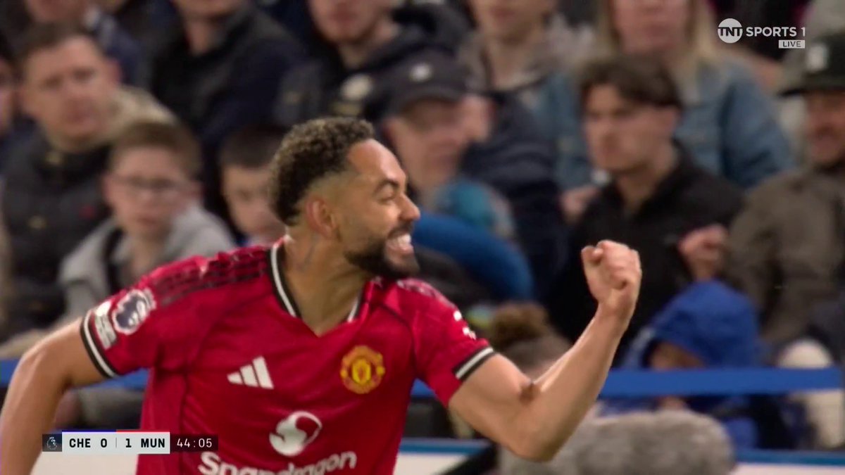 Manchester Utd make the breakthrough at Stamford Bridge through Matheus Cunha 💥 Bruno Fernandes gets his 18th Premier League assist this season in the process! 📺 TNT Sports and HBO Max