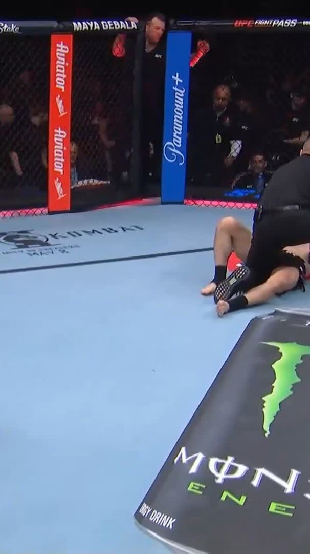 L’#UFCWinnipeg commence FORT ! 💥 John Yannis ne laisse aucune chance au Canadien Jamie Siraj pour ses débuts à l’UFC. TKO ROUND 1 💪