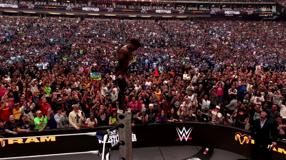 HOLY SHIT IShowSpeed off the top rope on Logan Paul 🤯😭