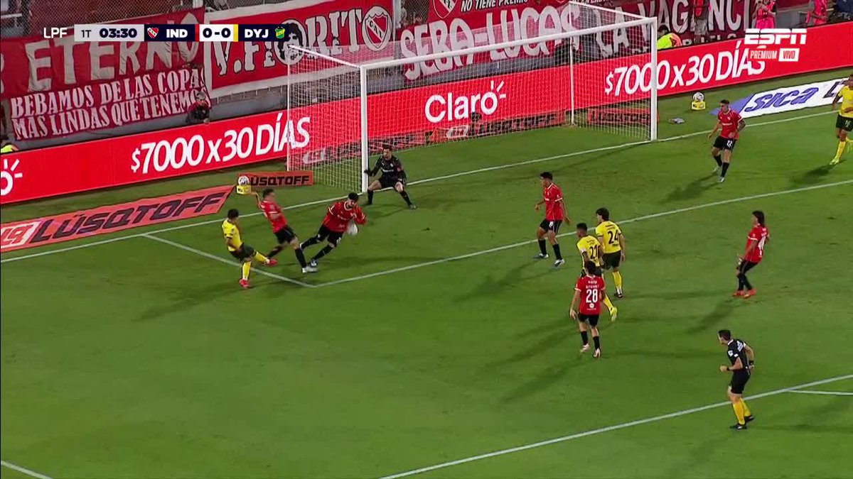 "Lomonaco": Por comentarios sobre el penal para Defensa y Justicia en su partido contra Independiente