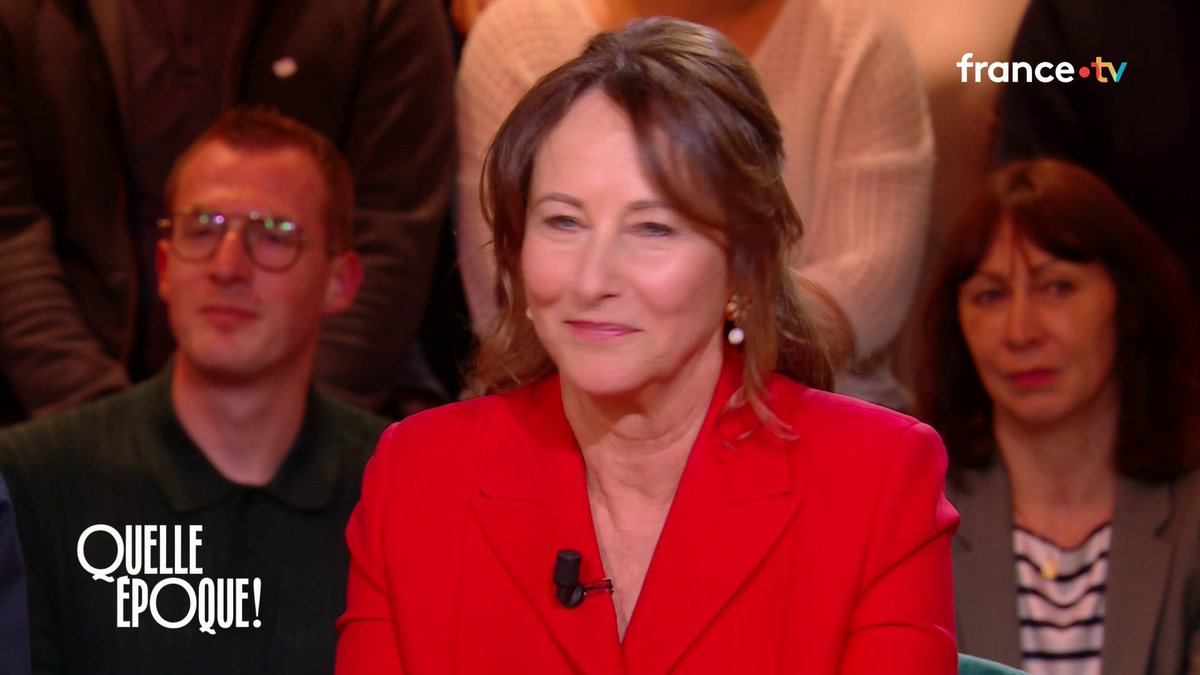 🗣️ "Il ne me regardait pas, il lisait ses fiches." Ségolène Royal réagit à une image inédite du débat d’entre-deux tours de 2007 avec Nicolas Sarkozy et revient sur sa colère à propos des enfants handicapés.