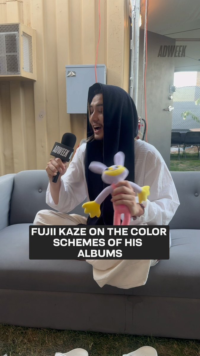 Fujii Kaze's albums move visually from black and white to color to sepia, reflecting different stages of his artistic Journey. Ahead of his Coachella performance this weekend, he discussed these choices with ADWEEK. ☺️ Fujii Kaze Staff