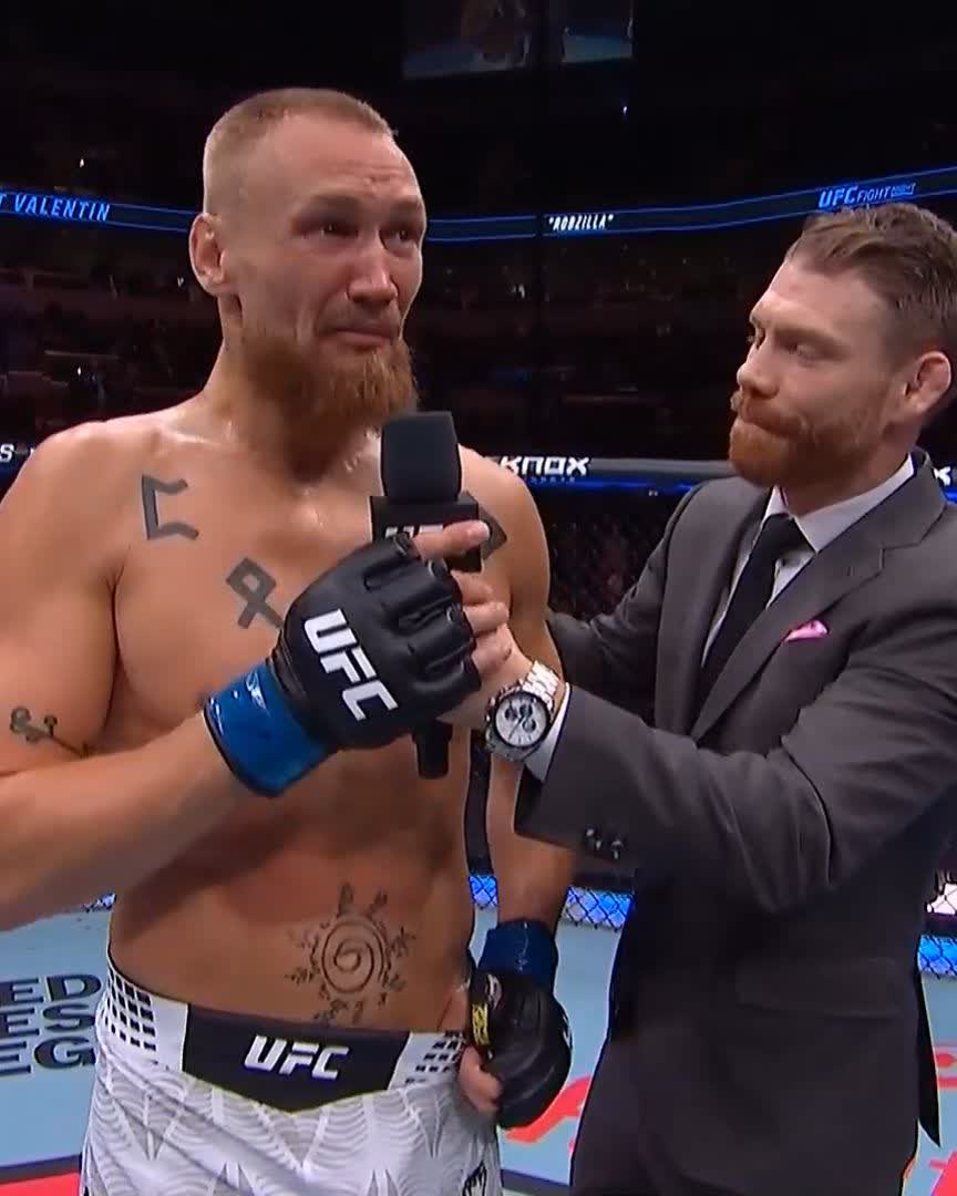 Knew who he was fighting for 🥲 [ #UFCWinnipeg | Robert Valentin MMA | LIVE on Paramount+ ]