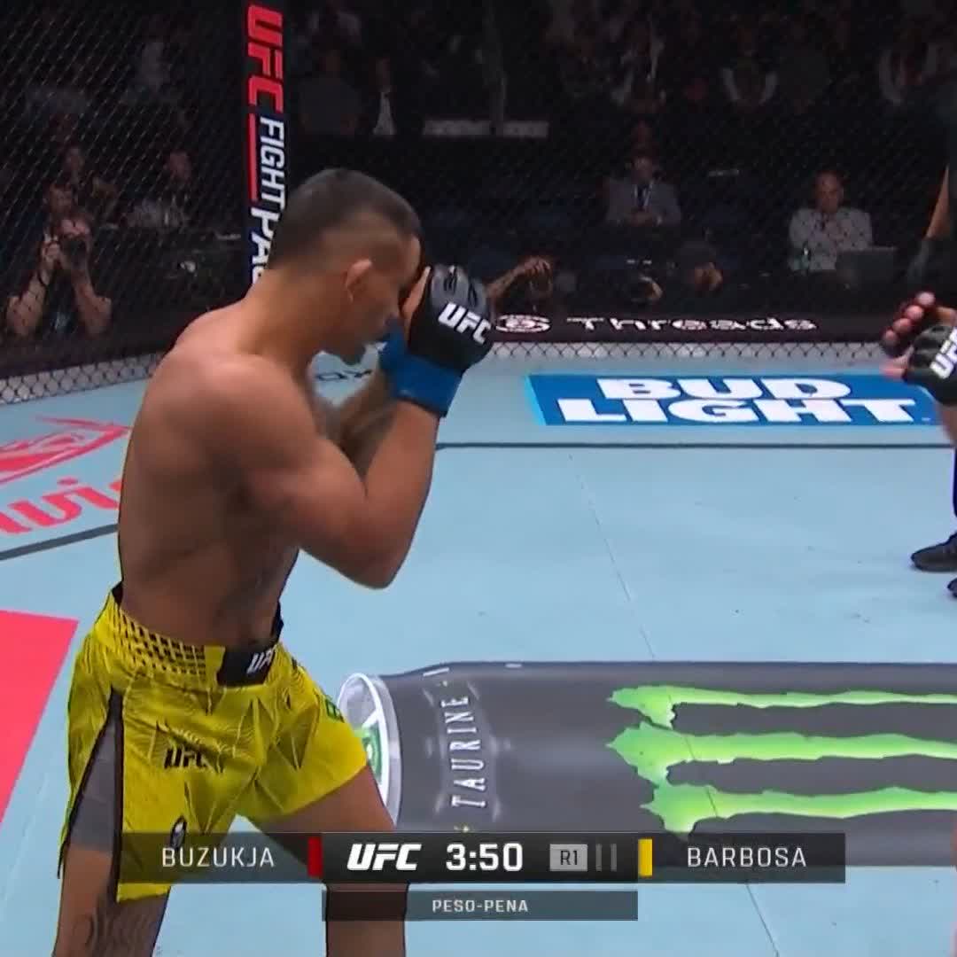 Marco Barbosa TURNED OFF HIS LIGHTS. FIRST ROUND KO Spinnin Backfist