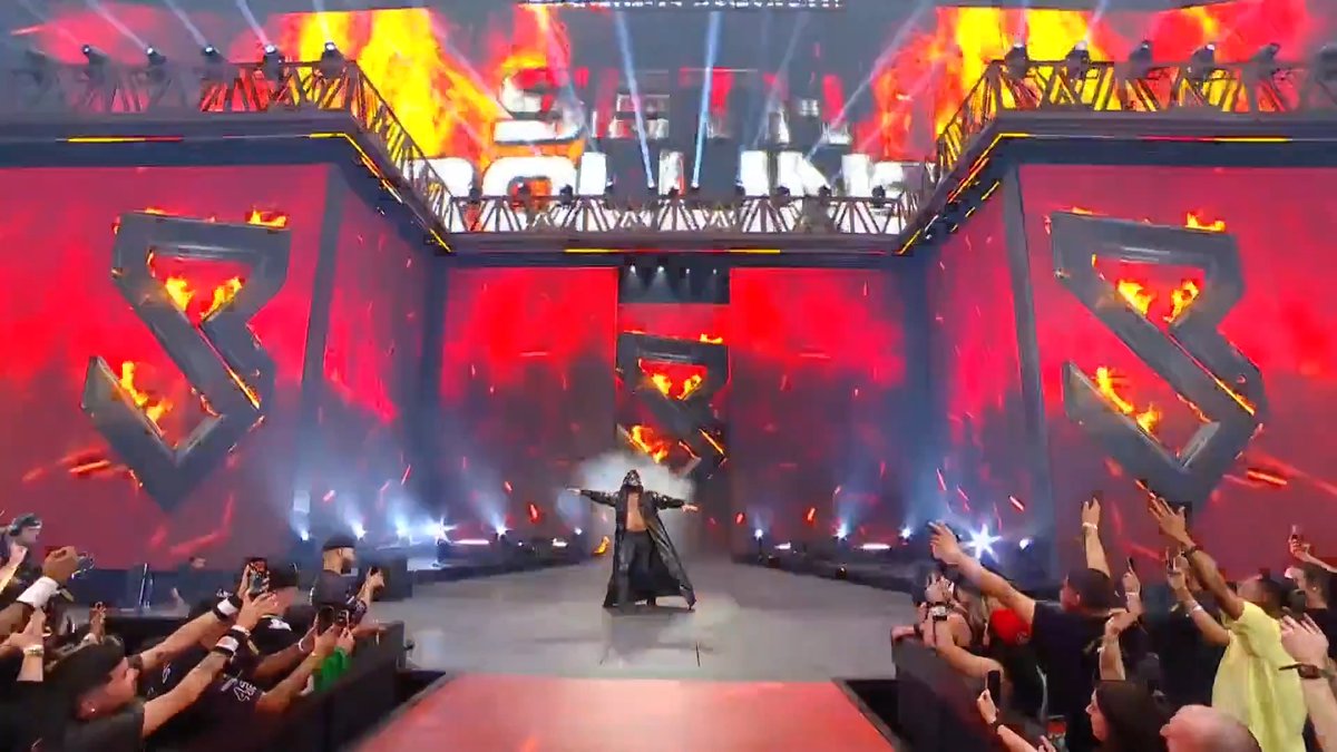 BURN IT DOWN 🔥 ＠WWERollins